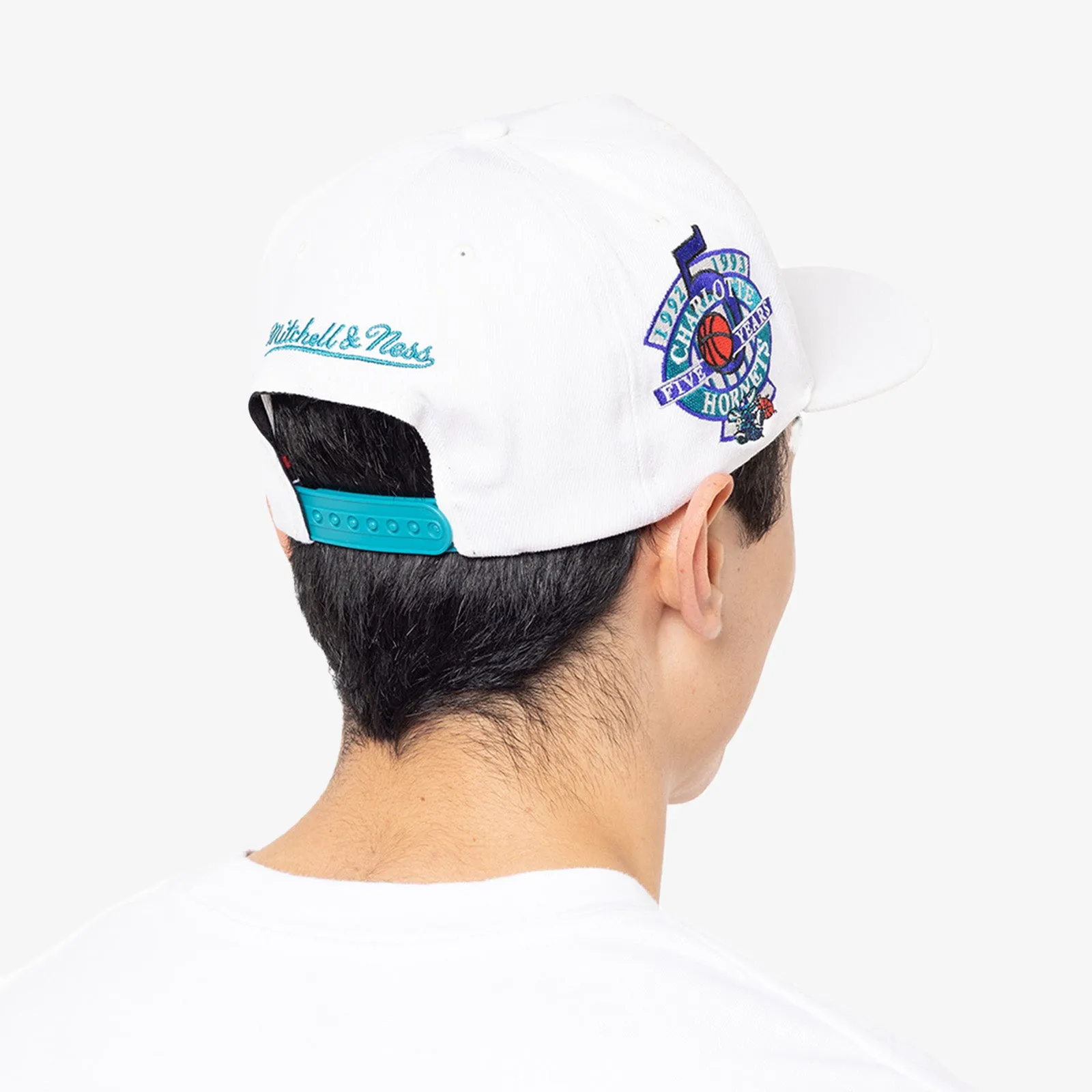 Charlotte Hornets Show Up Classic Redline Snapback - Off White