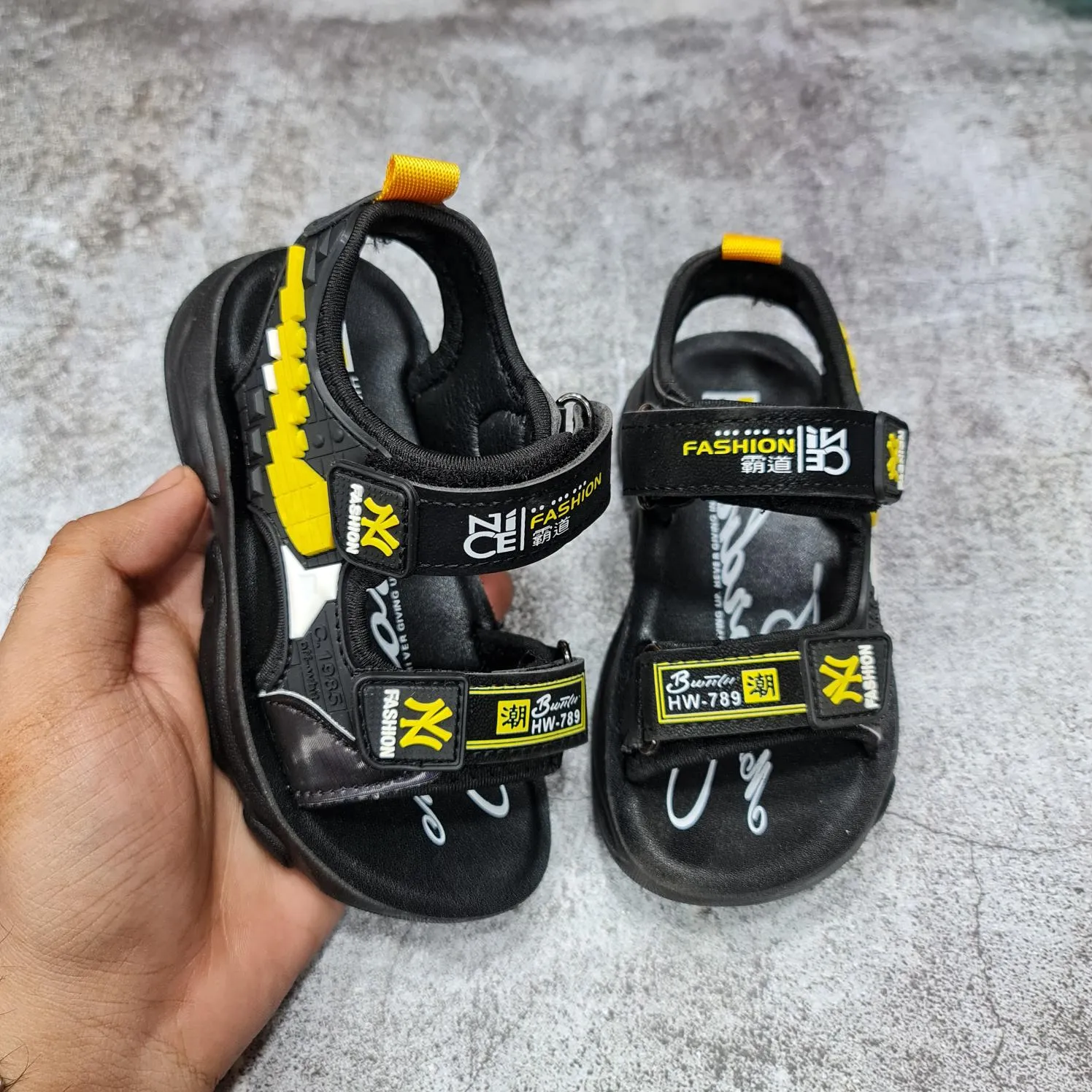 Kids Footwear A19