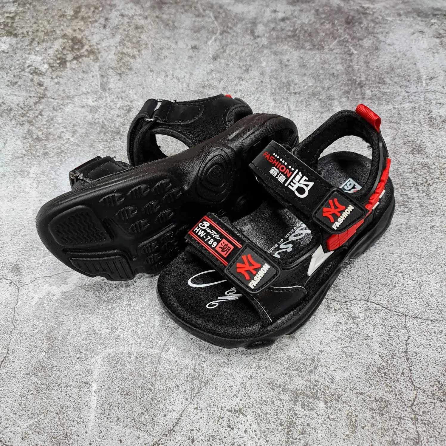 Kids Footwear A19