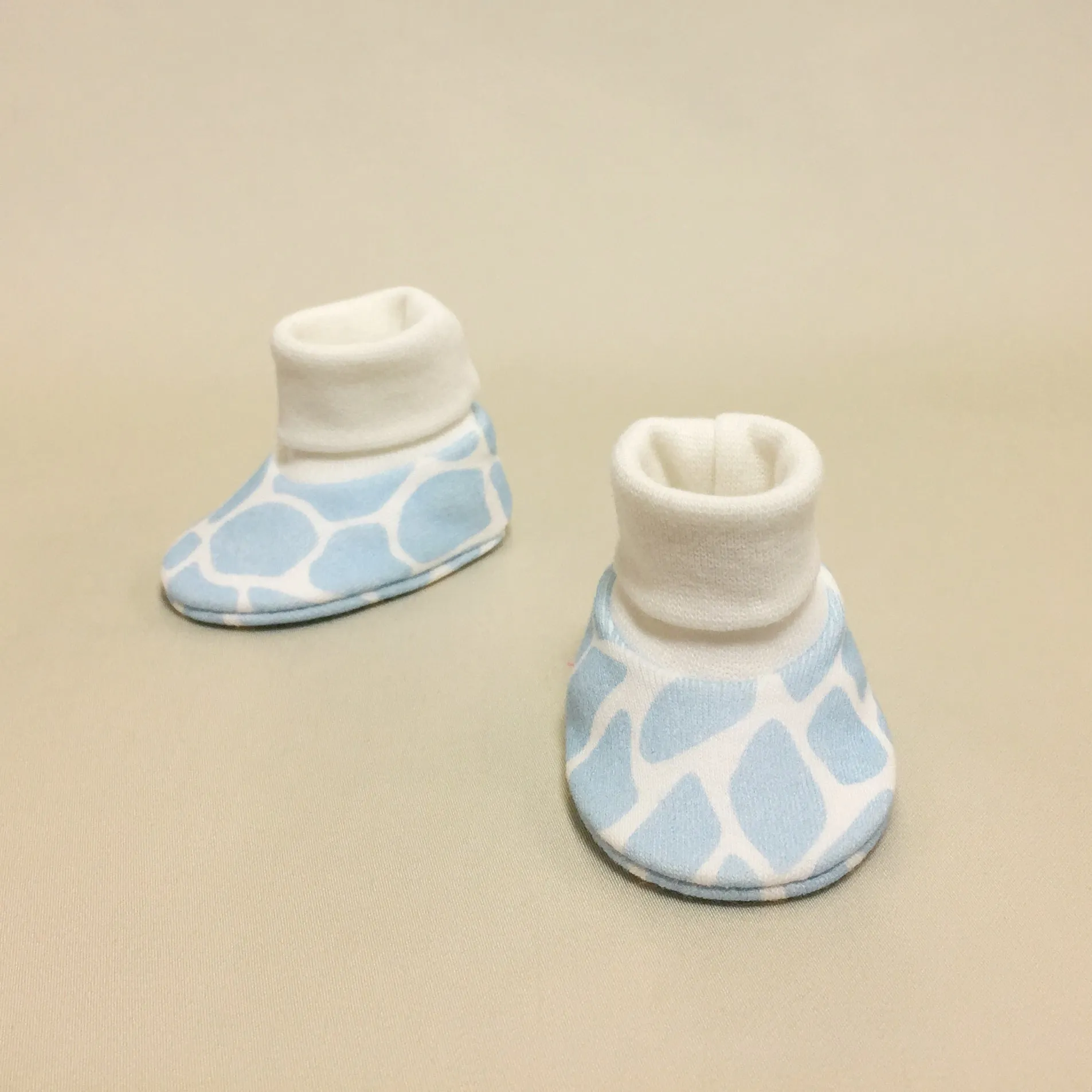 NICU Booties Giraffe Blue