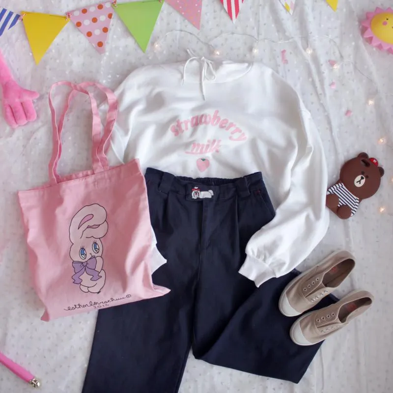 SWEET ''STRAWBERRY MILK'' HOODIE BY23105